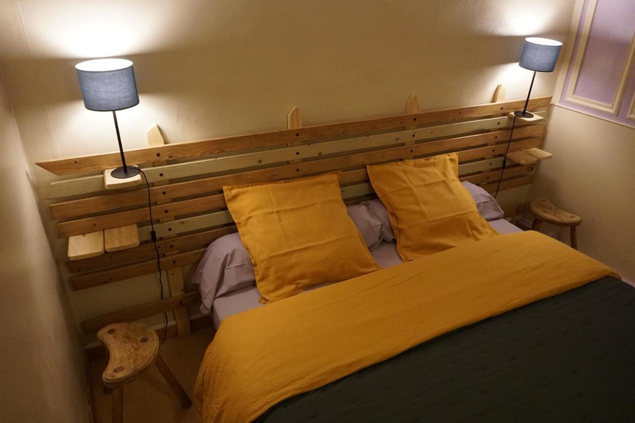 Chambres D'Hotes Kerioret Izella Kerlaz Exterior foto