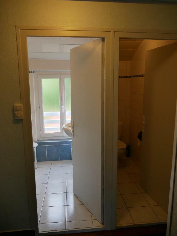 Chambres D'Hotes Kerioret Izella Kerlaz Exterior foto